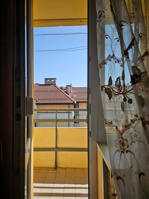 Продаж 4 кімнатної квартири, вулиця Медової Печери, цегла