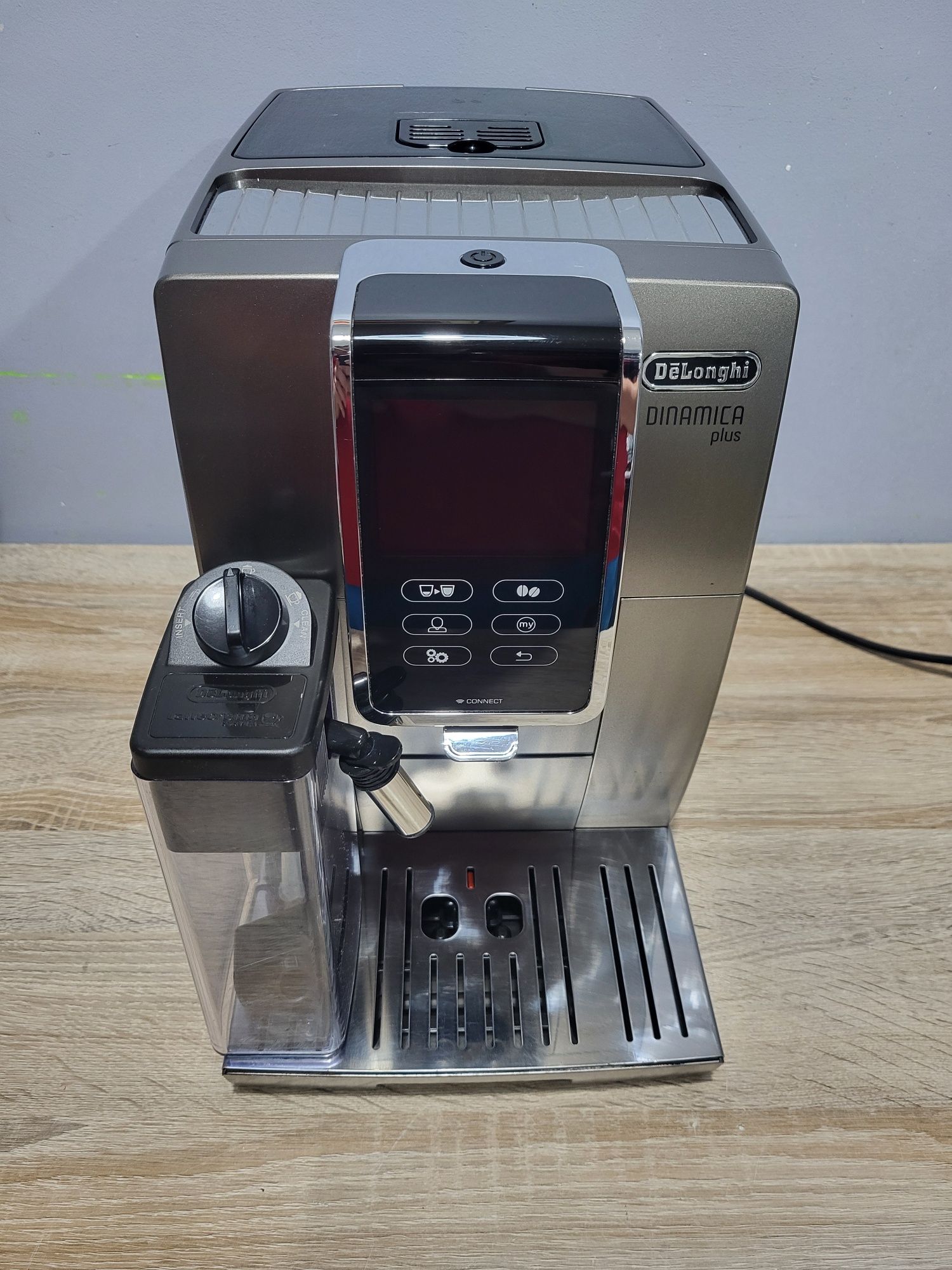 Ekspres ciśnieniowy Delonghi Dinamica Plus dotyk wifi latte FV