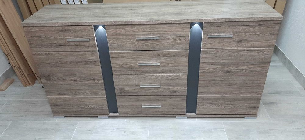 Komoda spot2 170 cm dostępne od ręki 44 szt