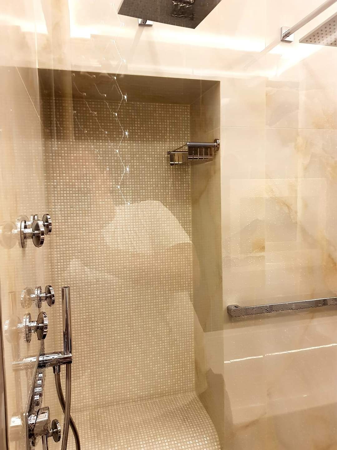 Remonty łazienek kafelkowanie malowanie gładzie gipsowe