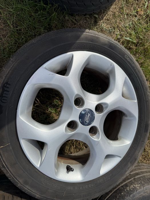 Alufelgi Ford 15” wraz z kompletem opon letnich i zimowych