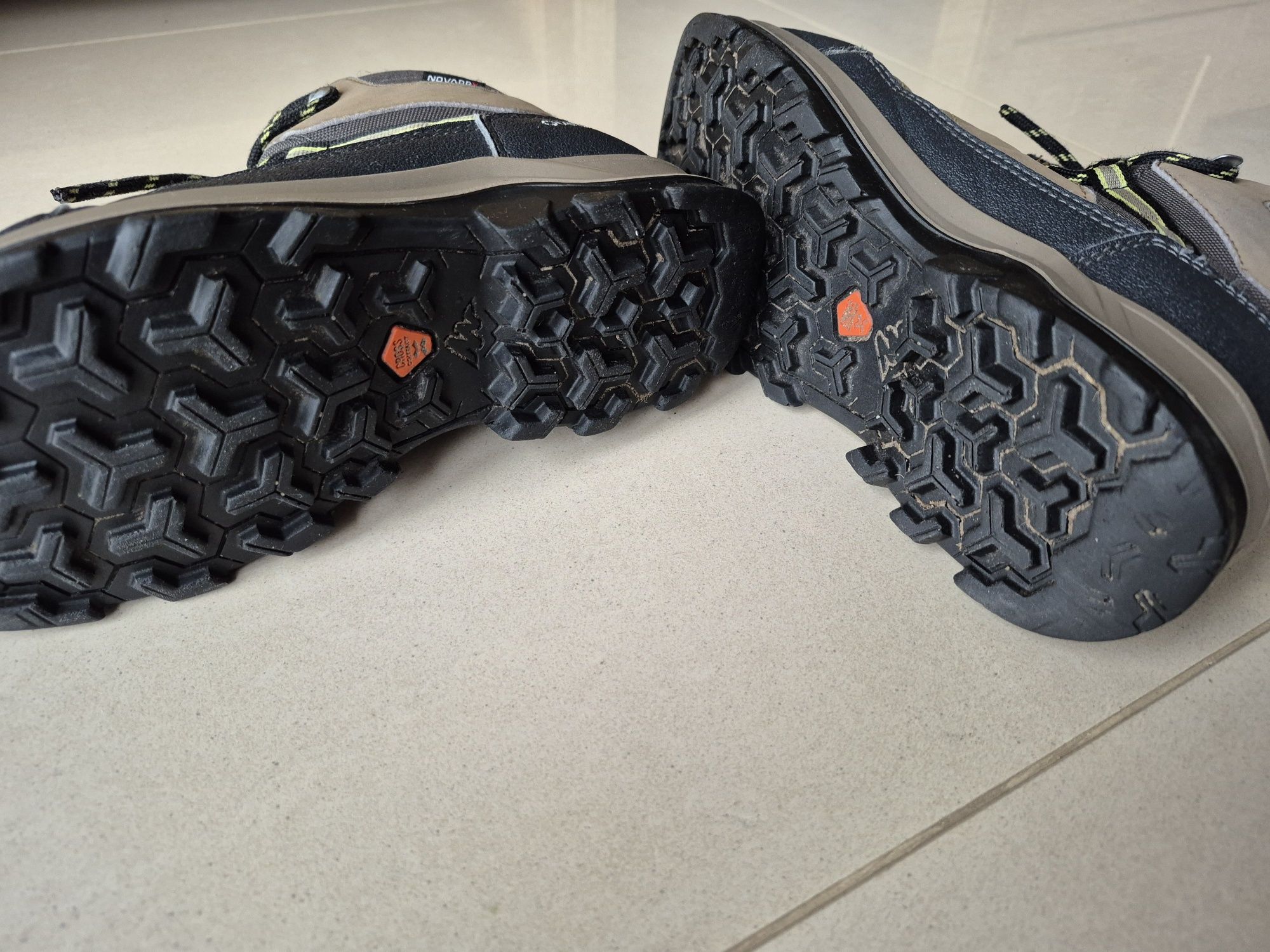 Trapery Quechua 35 buty zimowe