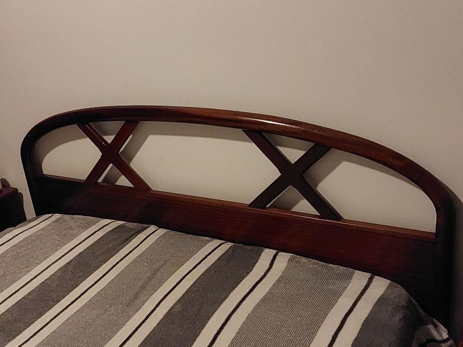 Cama de casal madeira