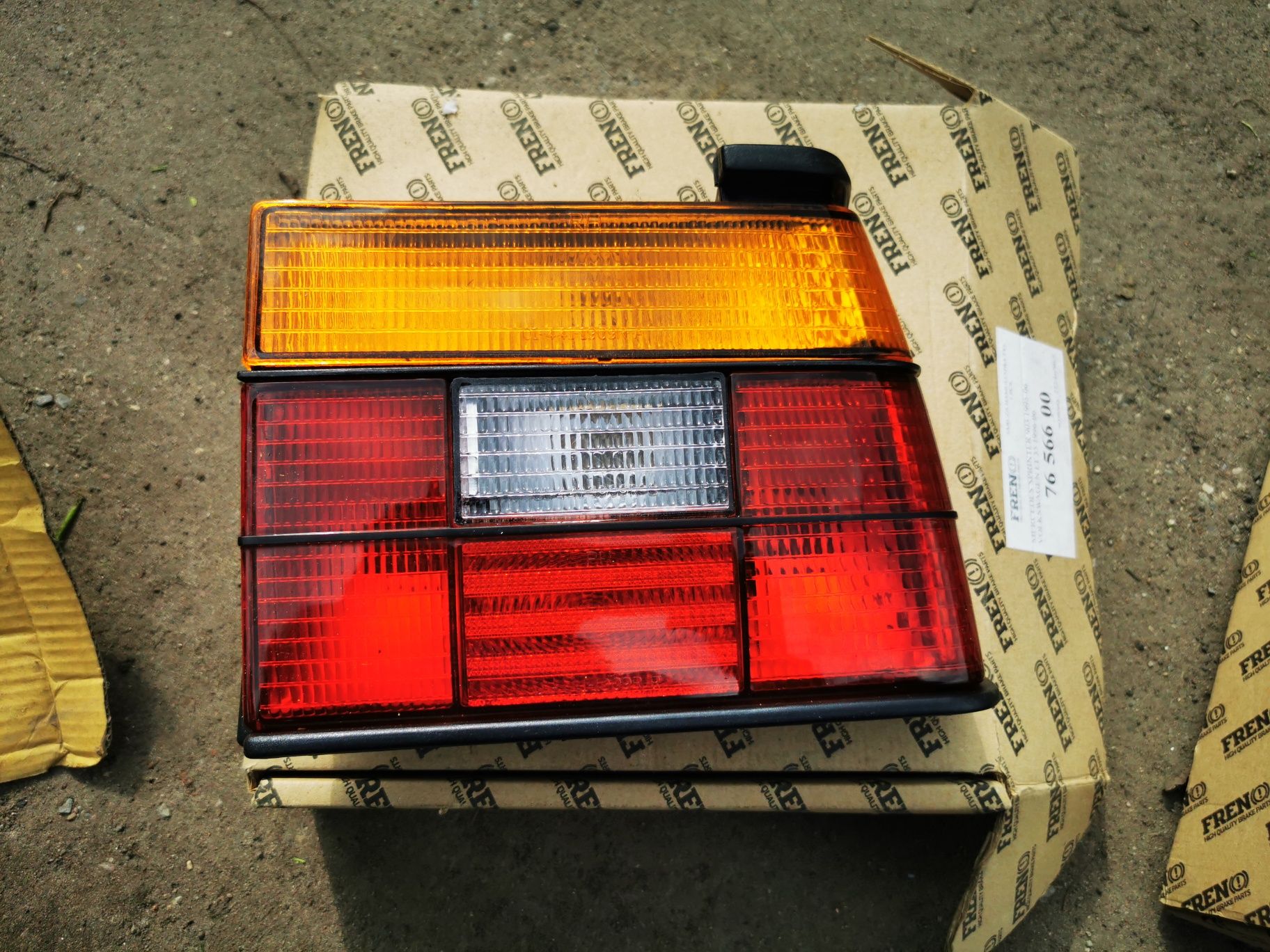 Lampa prawa tylna Vw jetta r.84-92