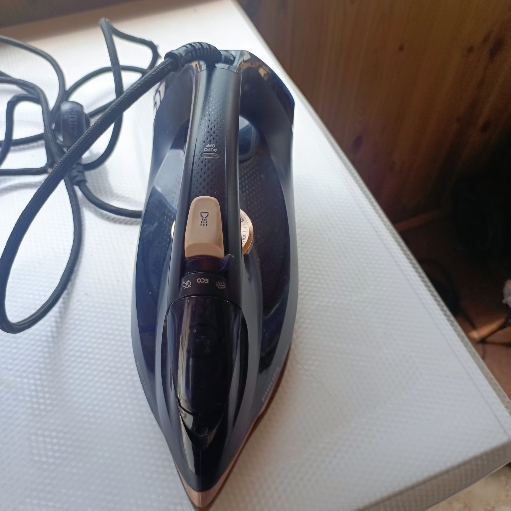 Продам утюг Philips