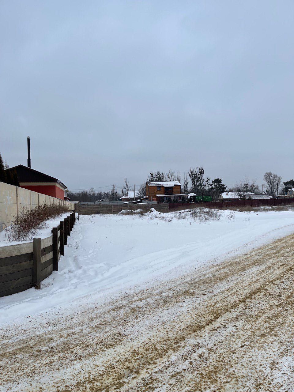 Продам участок , озеро Основа в м. Харків біля хвойного лісу