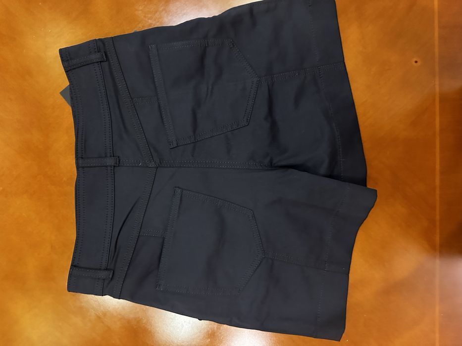 Шорти, бермуди Massimo Dutti розмір 36