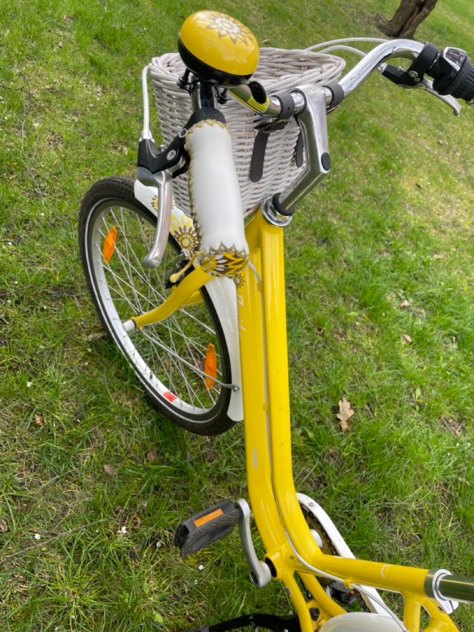 Rower żółty Giant Liv Flourish 24 cale + opony + dętka + bagażnik