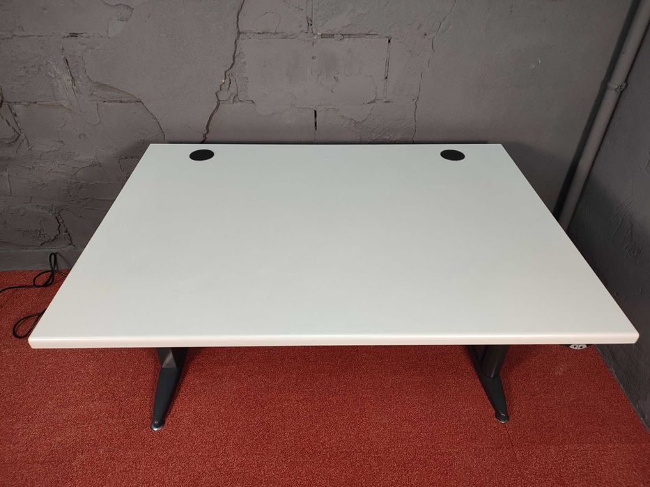 Biurko elektryczne sterowana wysokość 73-112cm blat 140x100cm biuro