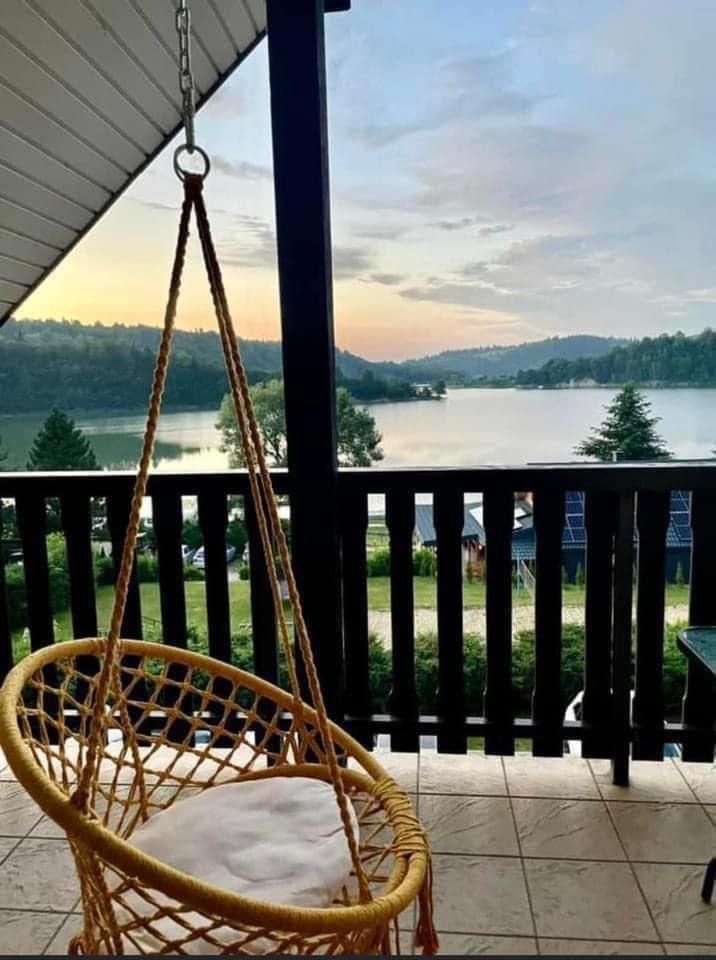 APARTAMENT nad jeziorem z widokiem na jezioro Solina Bieszczady