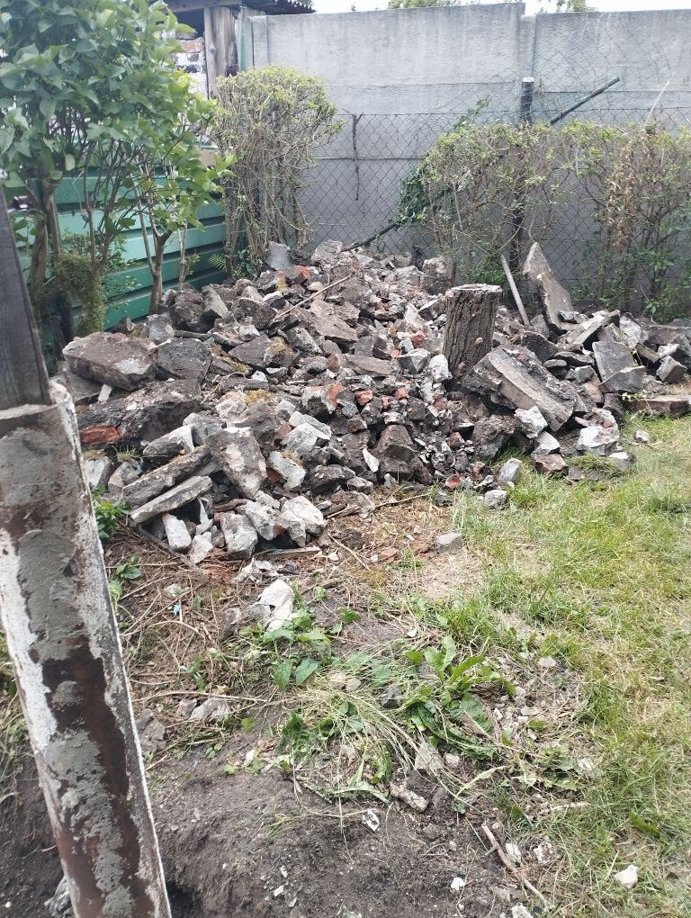 Gruz oddam za darmo