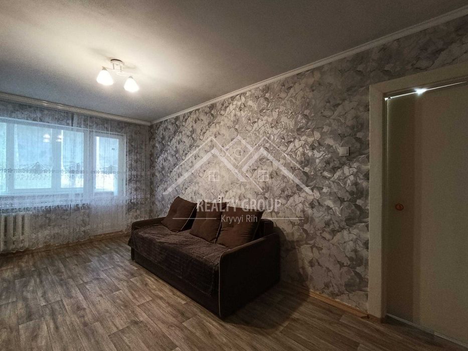 Продаж 1к кварири з меблями на Дружбі.