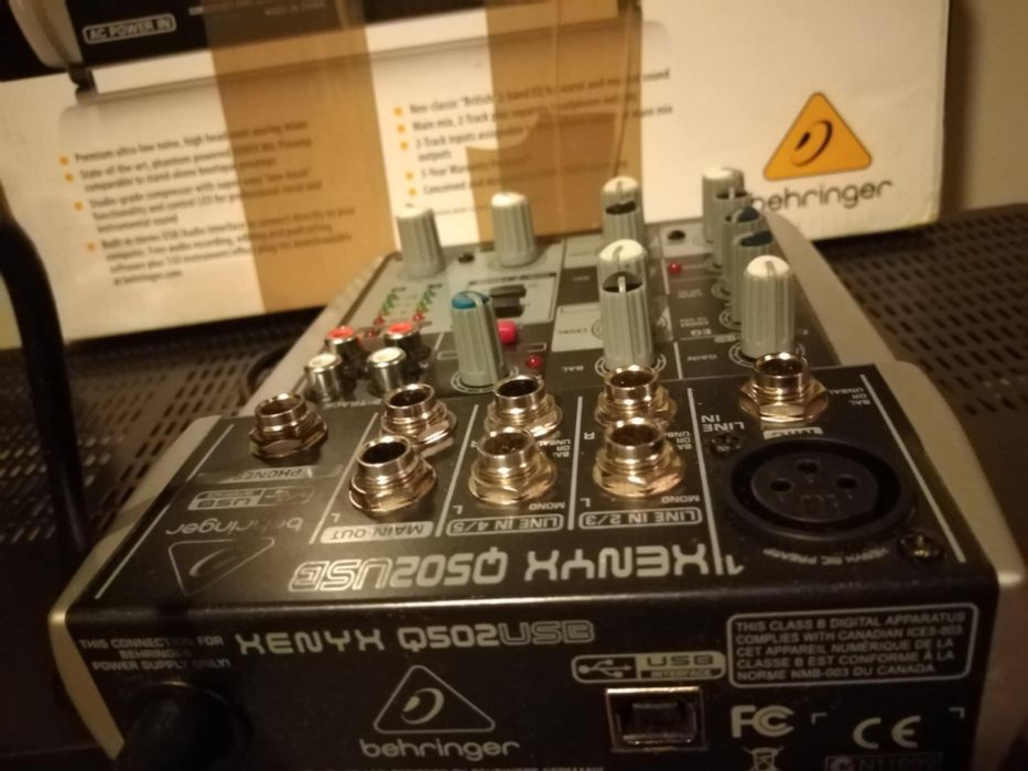 Mesa de audio Behringer, mod Xenix Q502 USB
