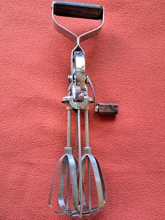 Mikser  ręczny, sprawny mało  używany.