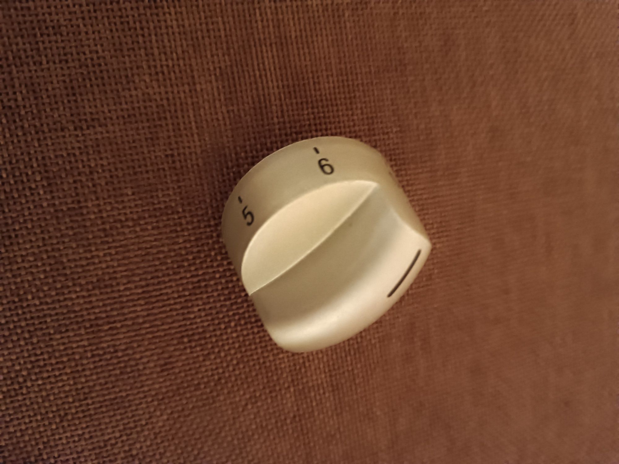 Pokrętło do kuchenki do Bosch HEV230250/02