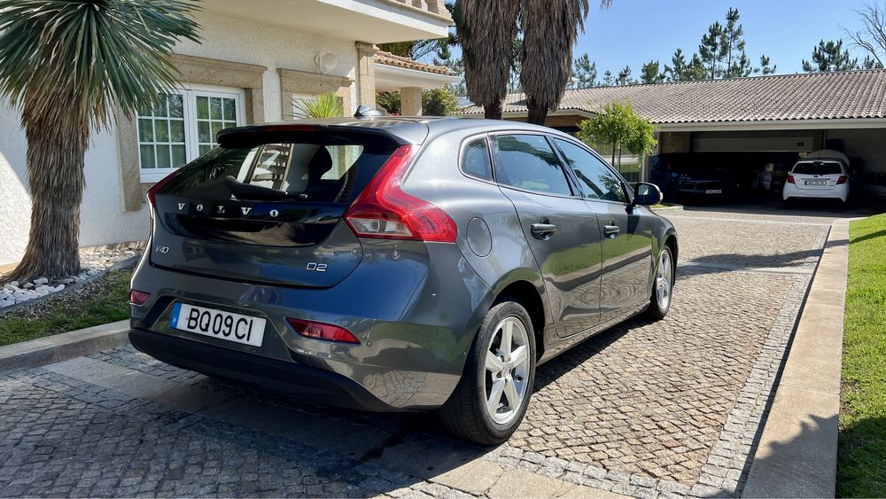 VOLVO V40 1.6 CX AUTOMÁTICA 2014