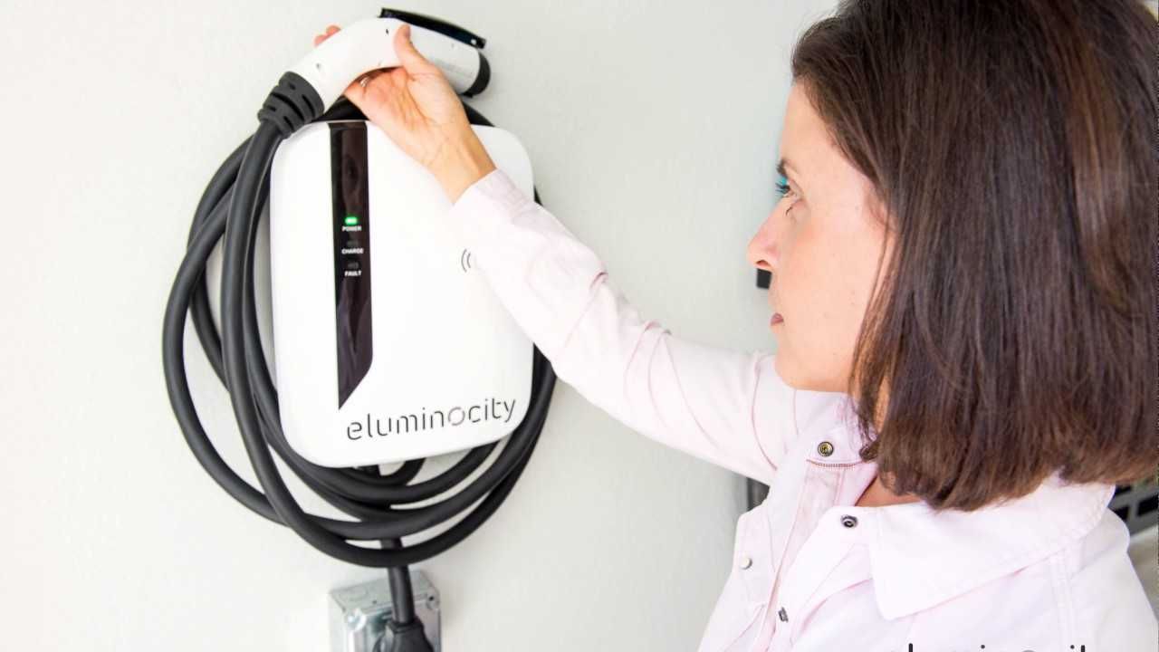 Зарядна станція LEVITON до електромобілів з Америці (J1772 30A)
