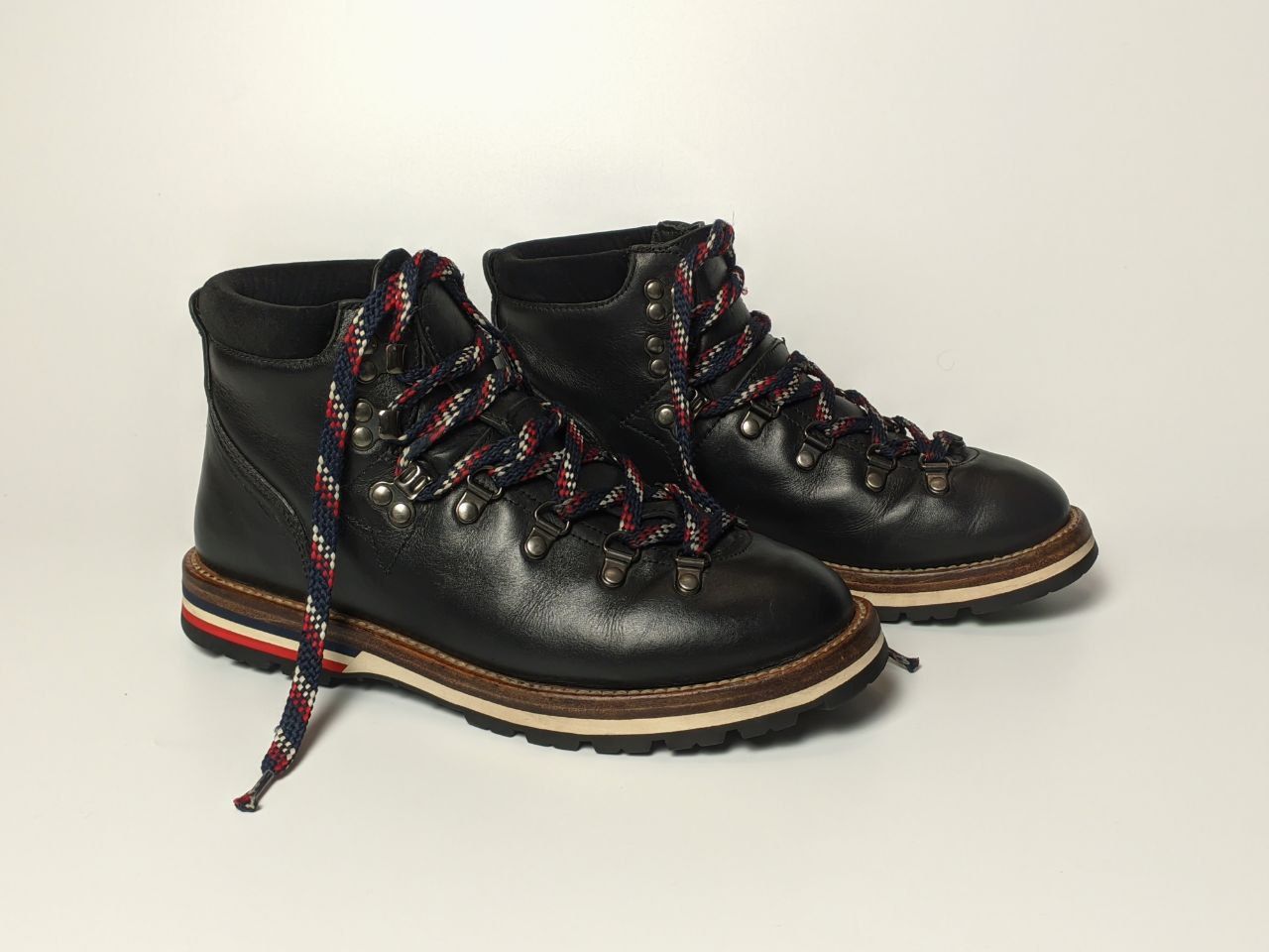 Moncler Blanche Ankle Hiking Boots
4500 грн