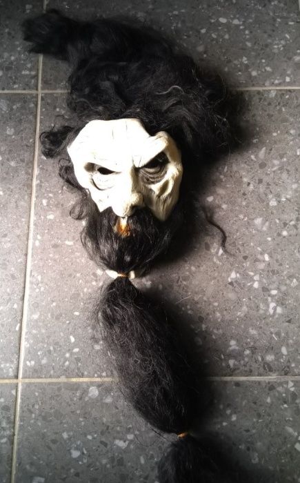 Máscara “Velho Feiticeiro com Cabelo e Barba”, em Silicone-Halloween