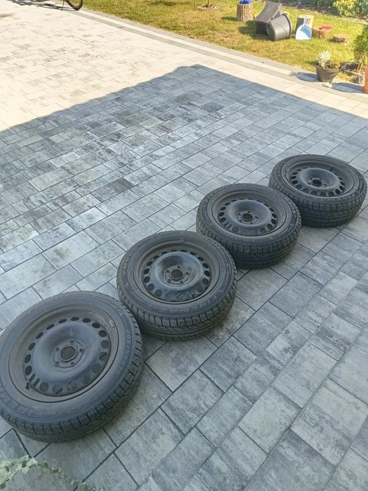 Opony zimowe z felgami Firemax FM805+ 16"