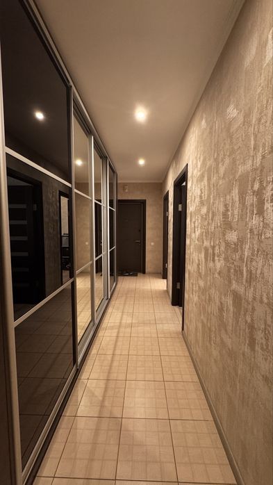 Продаж квартири з сучасним ремонтом!