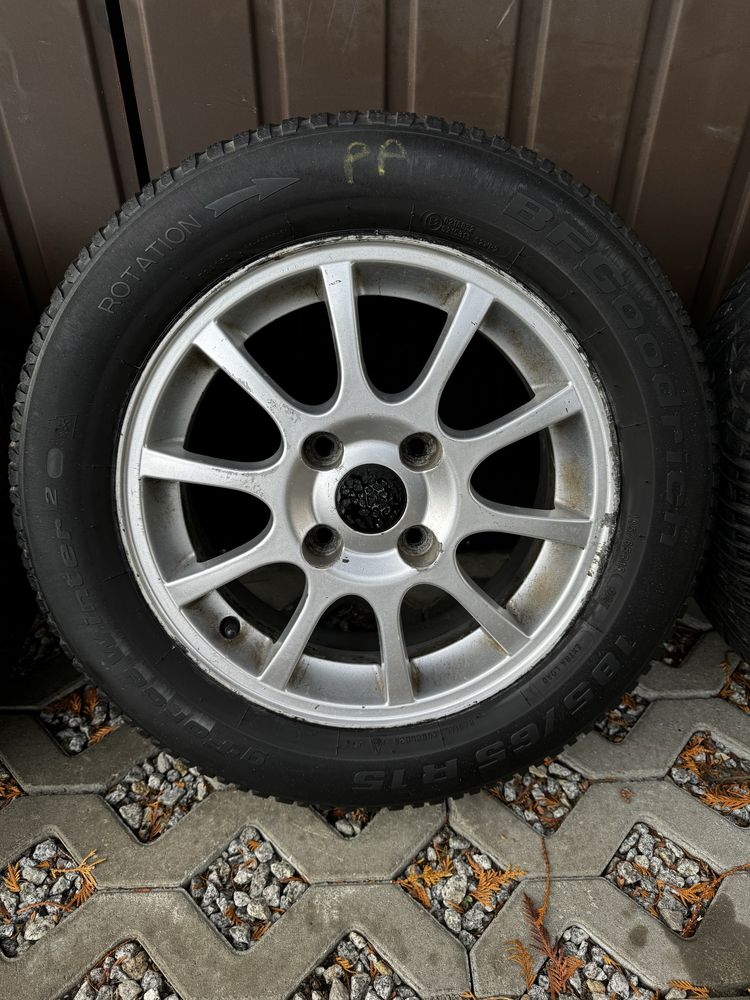 Koła Felgi 4x114.3 z Oponami zimowymi 185/65/15  Volvo S40 V40