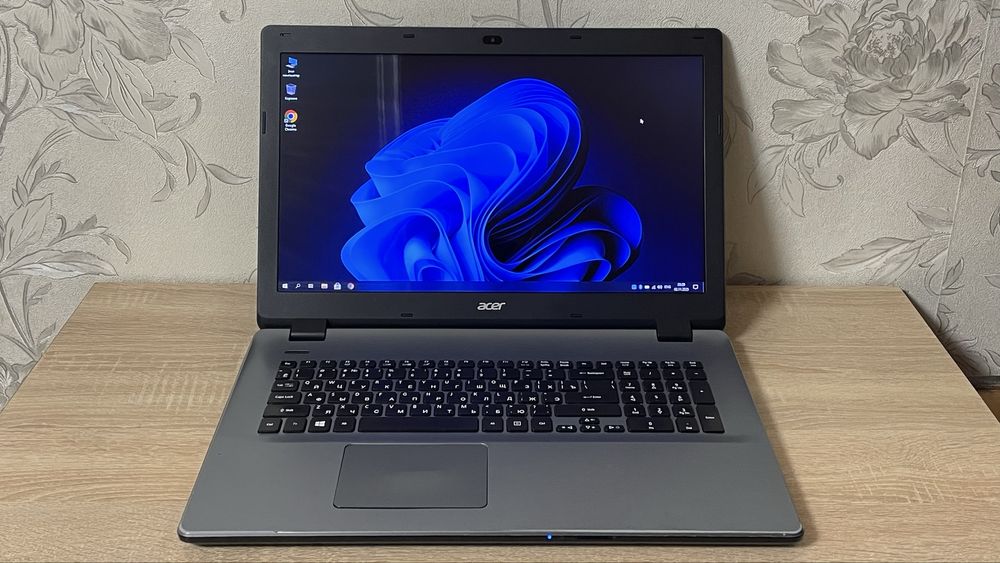 Ноутбук Acer Aspire E5-731 / 17,3" / 8 GB RAM / SSD / 3 год. акб