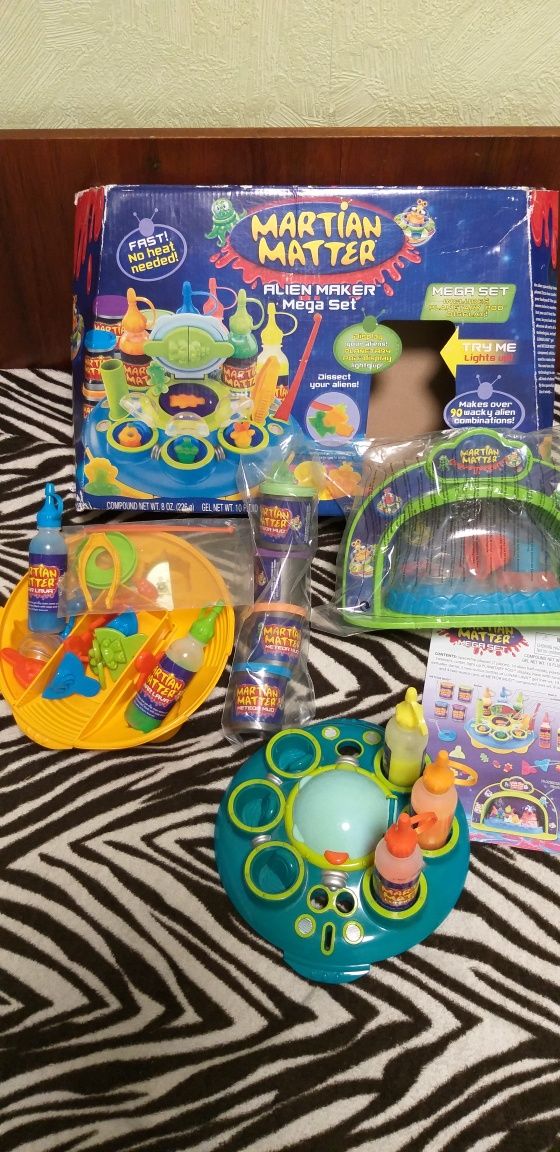 Набор для лепки Hasbro с подстветкой Martian Matter Alien