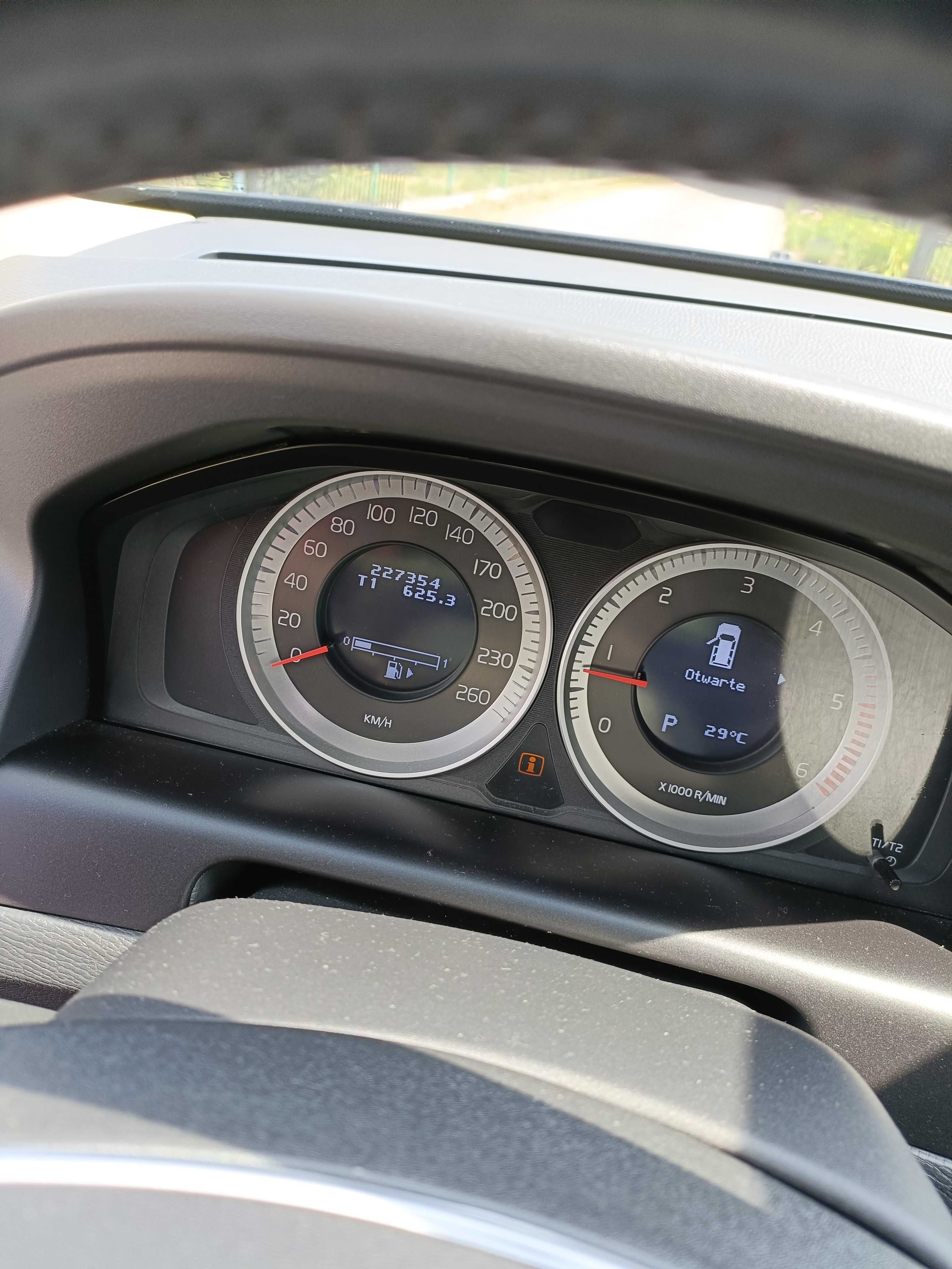 Volvo XC60 2.0 diesel  163KM 5 cylindrów