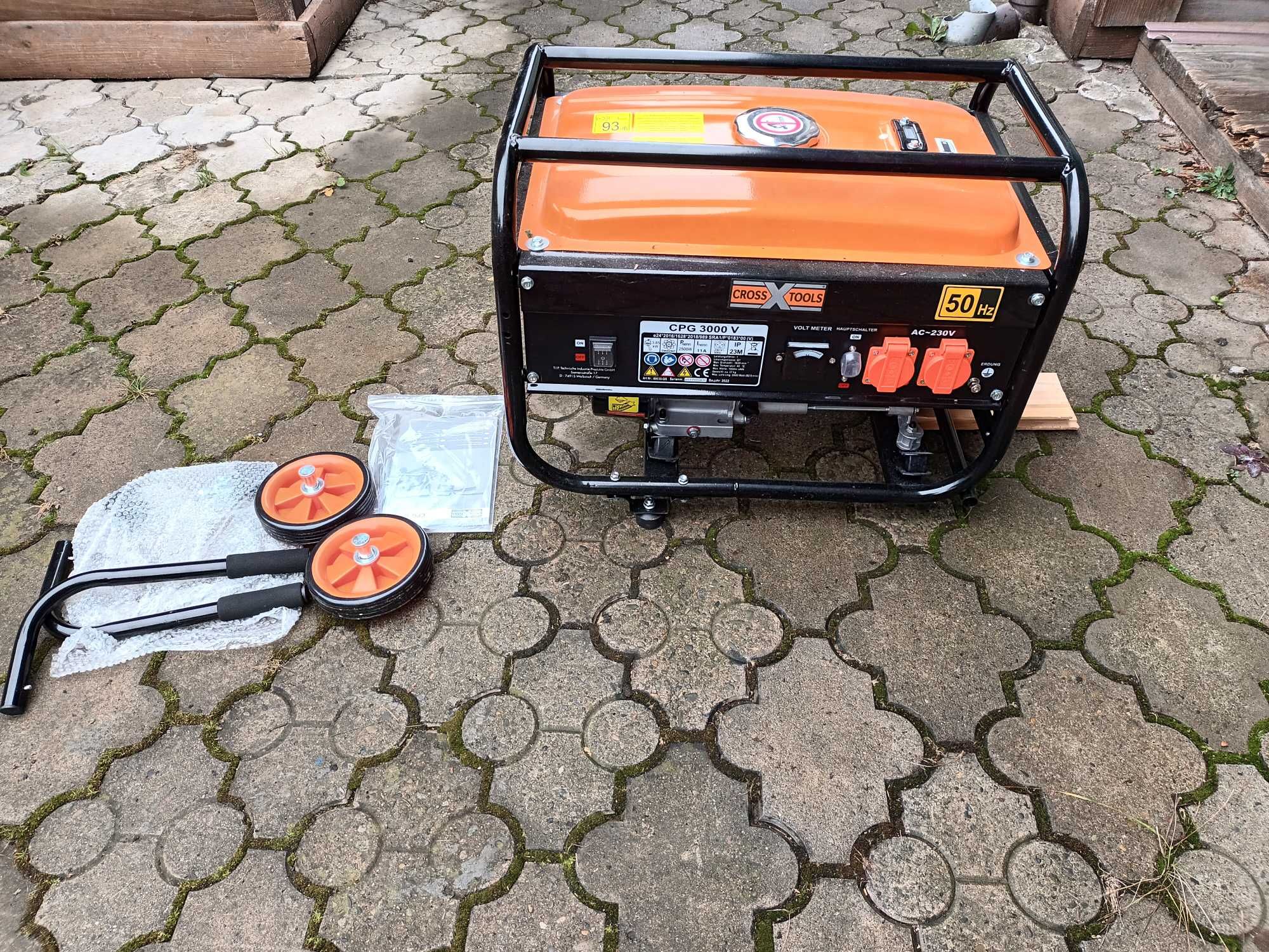 Бензиновий генератор cross tools cpg 3000v