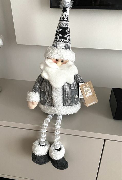 Szary krasnal skrzat świąteczny mikolaj ozdoba swiateczna swieta wigil