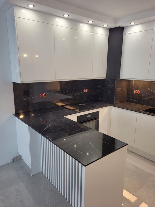 Montaż kuchni przeróbki montaż mebli z paczki i blatow kompakowych