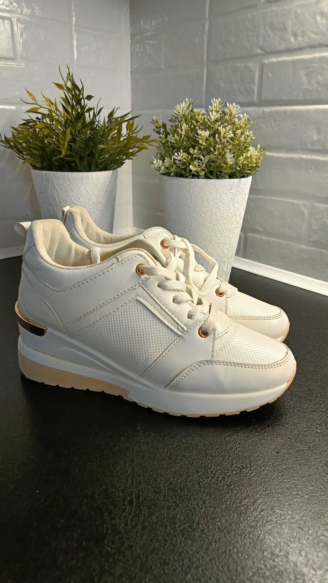 Buty sportowe na platformie rozmiar 39