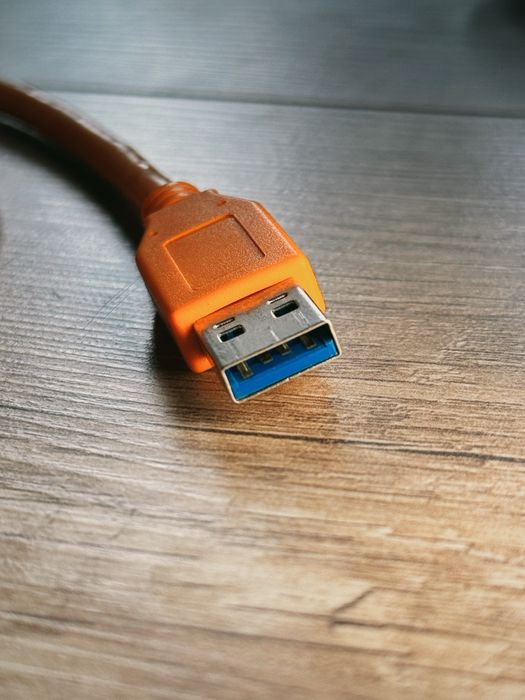 Przewód Tether Pro USB - USB micro b 4,6m