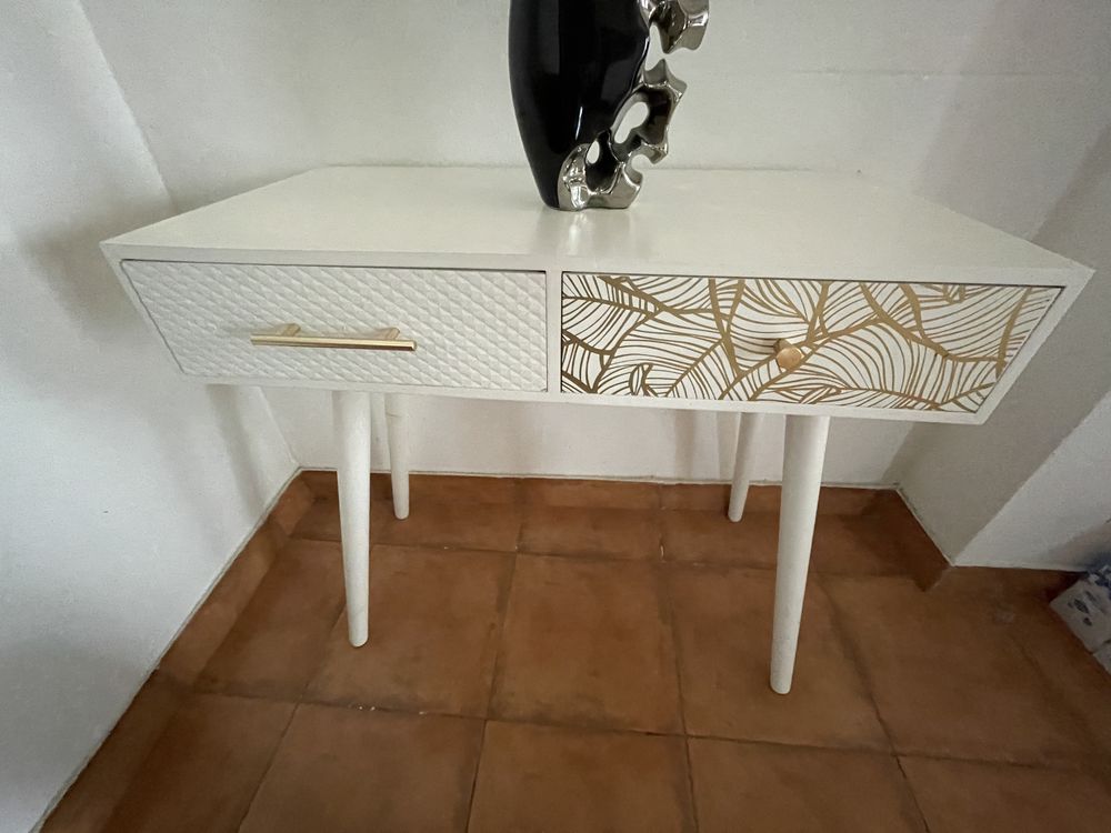 Consola com 2 gavetas branca e dourada + Espelho