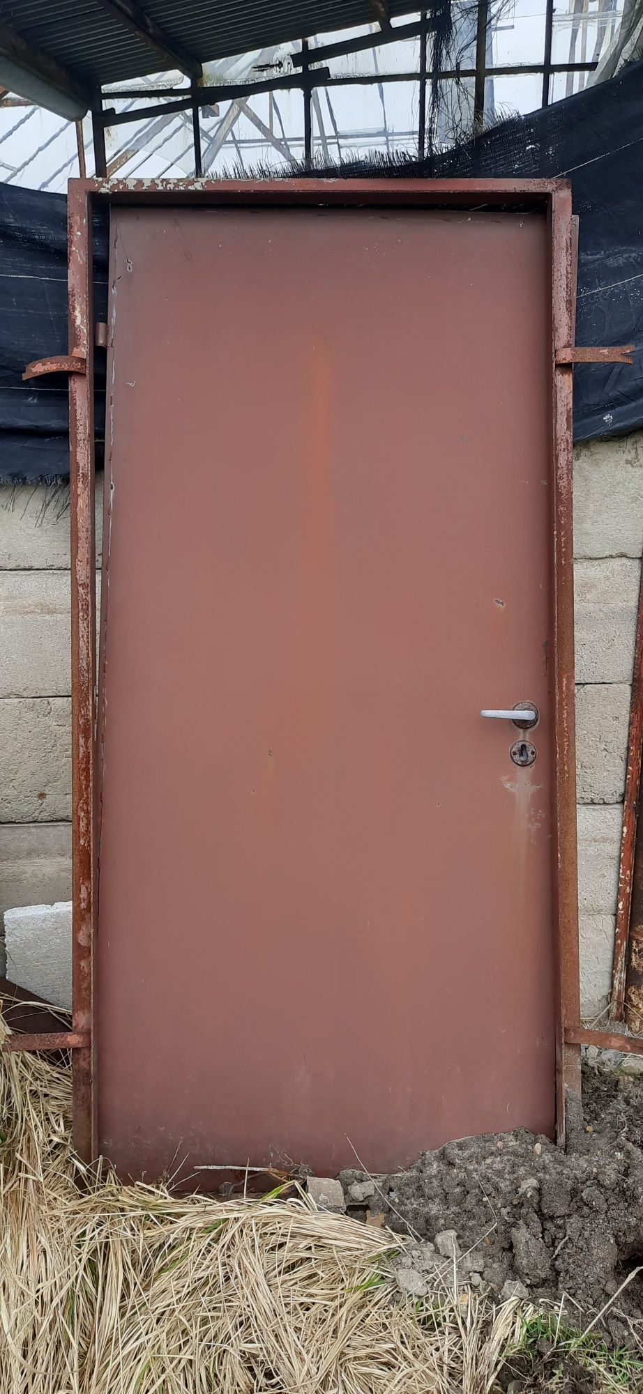 Drzwi stalowe na budowe