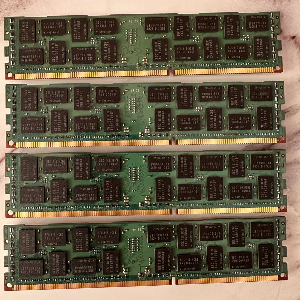 Оперативная память Samsung 4×4GB DDR3 ECC Registered (RDIMM) — 16 ГБ