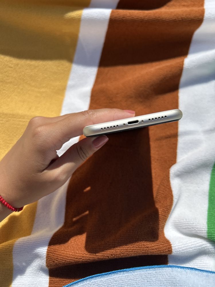 Iphone 11- 64Gb, em bom estado