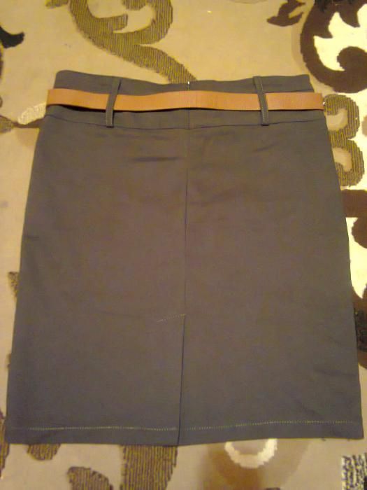 Новая коричневая мини юбка с молниями. S,M. 44 размер.