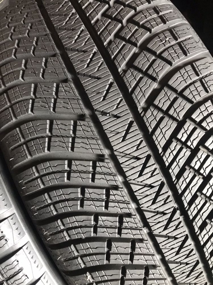 295/40/19+265/45/19 R19 Michelin Pilot Alpin PA4 4шт зима