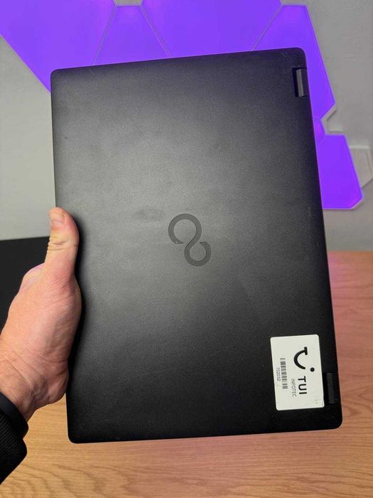 Ноутбук Fujitsu Core i5 8gen 8 ядер!! 16Gb RAM 256Gb SSD FullHD IPS