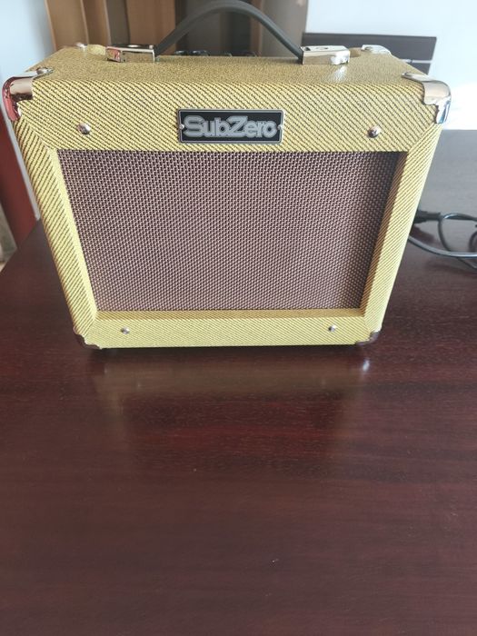 Amplificador SubZero 15W