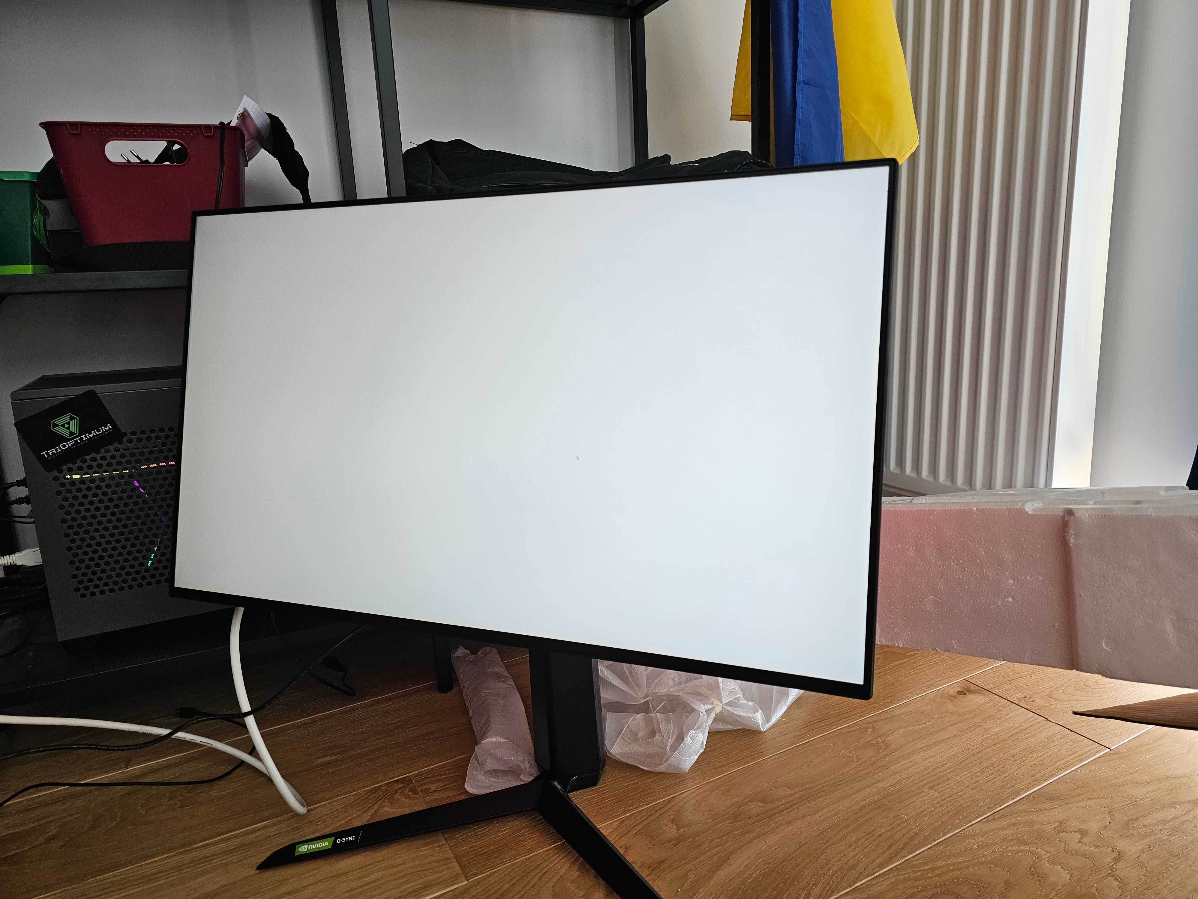 Monitor LG UltraGear 27'' 4K Nano IPS, 144Hz, 27GN950 jest zadrapanie