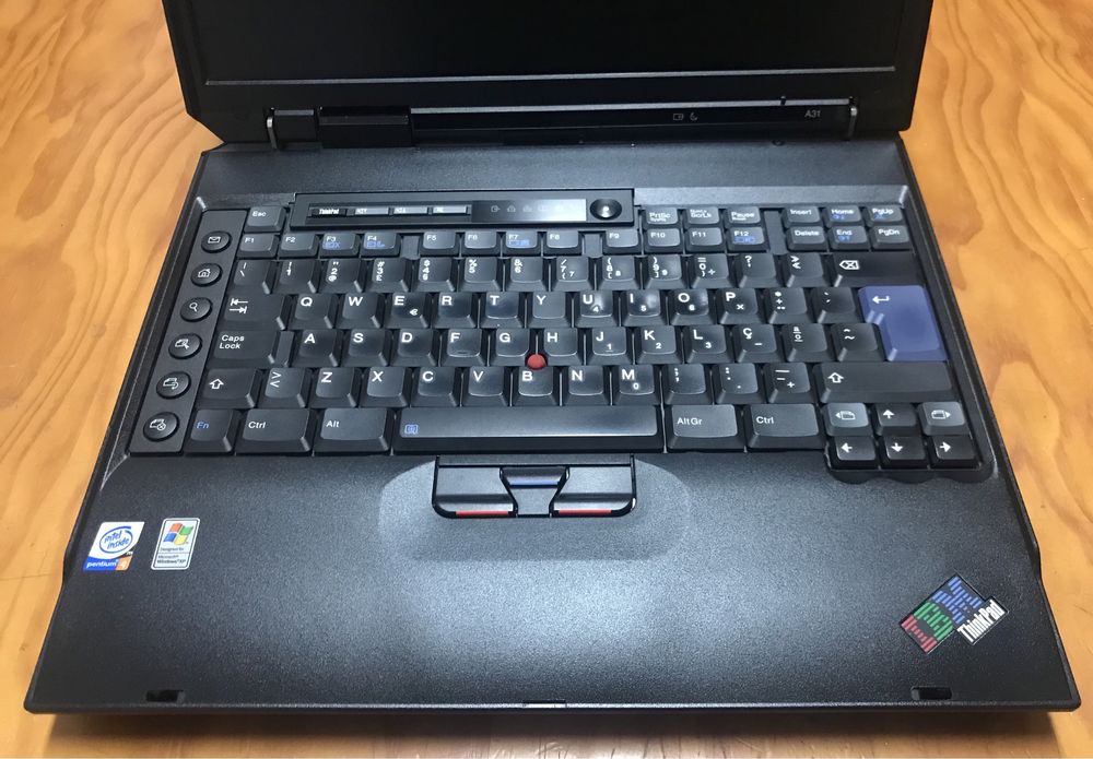 Portatil IBM Thinkpad A31 COMO NOVO (Ano 2002)