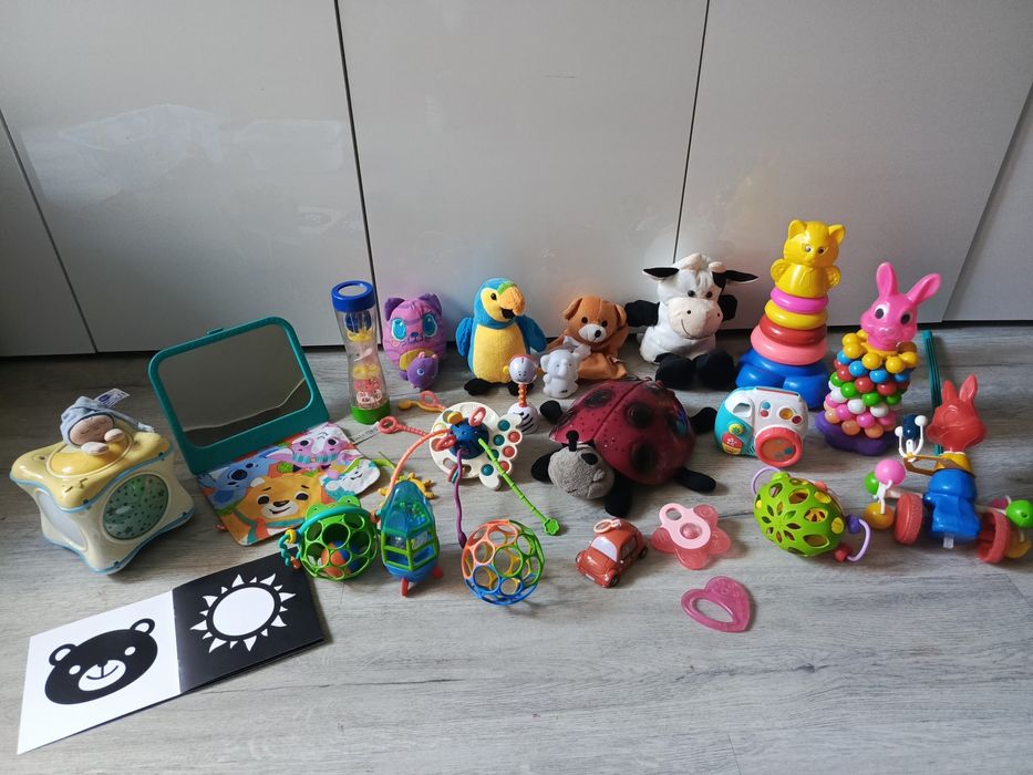 Zestaw zabawek niemowlęcych dla maluszka interaktywne sensoryczne