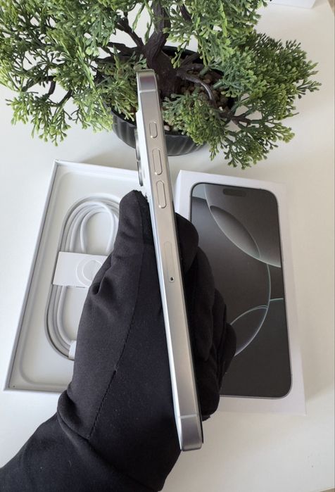 Iphone Идеал 16 Pro Max 256gb white Neverlock