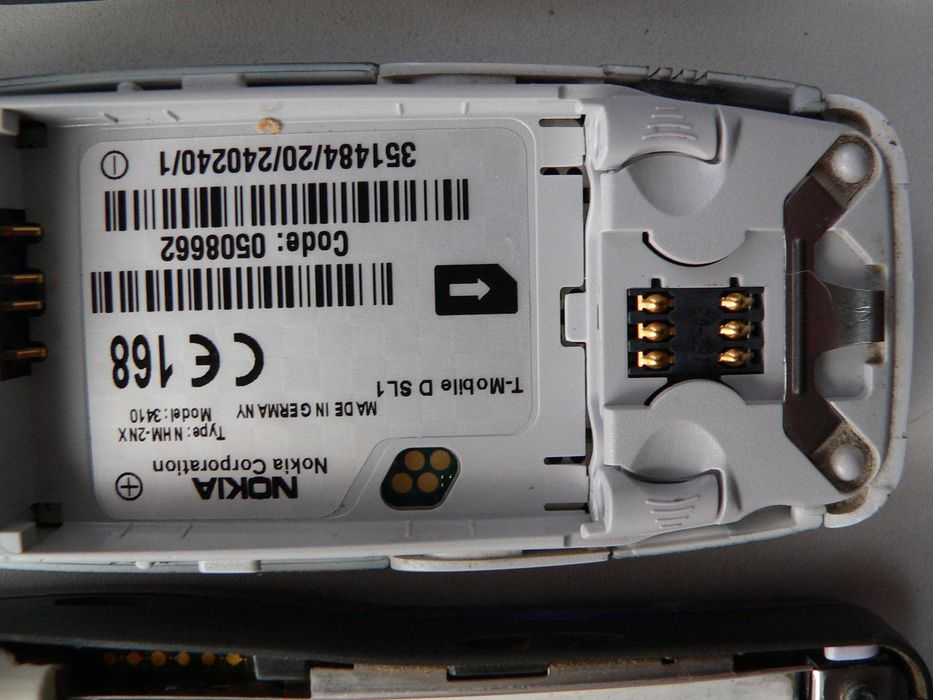 Телефоны Nokia 3210 и 3410