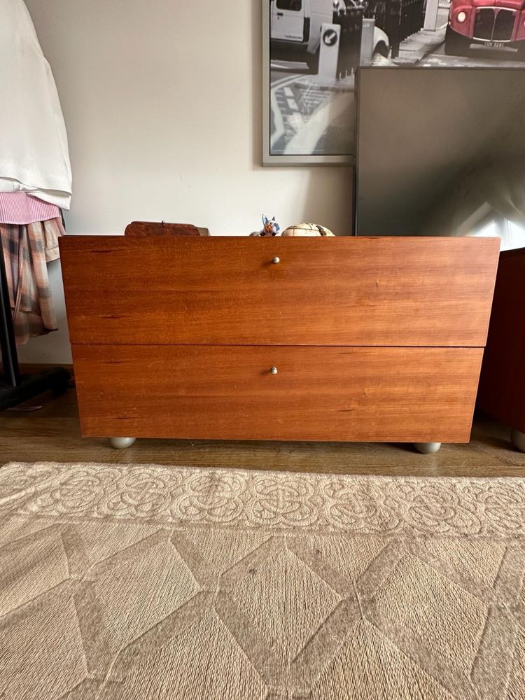 Mobilia de quarto em cerejeira