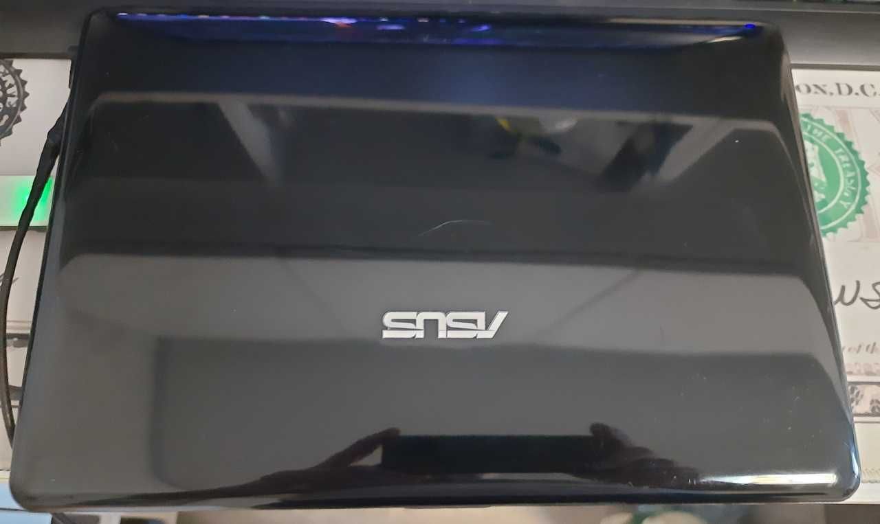 Продам Нетбук ASUS Eee PC 1215N