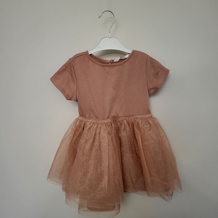 Elegancka sukienka firmy H&M rozmiar 110